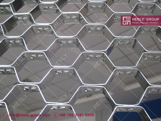 Китай Нержавеющая сталь 410S Гексметалл для огнеупорной облицовки поставщик