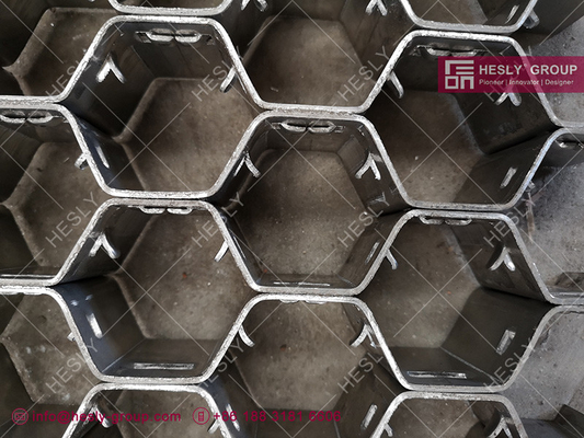 310S Hexsteel Grid 60 мм глубины х 14 мм размера 914х1050 мм Hexsteel с копьями поставщик