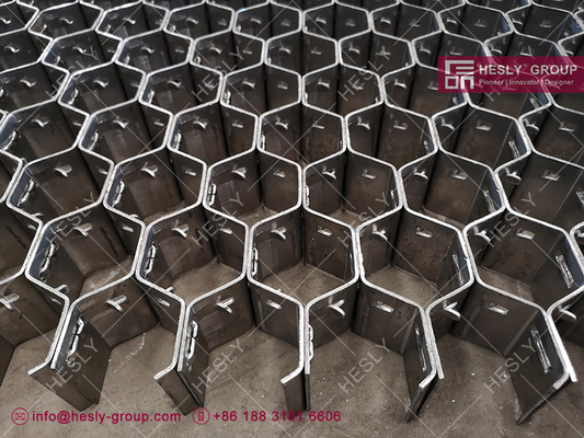 310S Hexsteel Grid 60 мм глубины х 14 мм размера 914х1050 мм Hexsteel с копьями поставщик