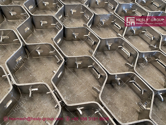 Нержавеющая сталь 304 Hexsteel для печей и сжигателей Рефракторная облицовка 25 мм х 2 мм полосы 50 мм шестиугольное отверстие поставщик