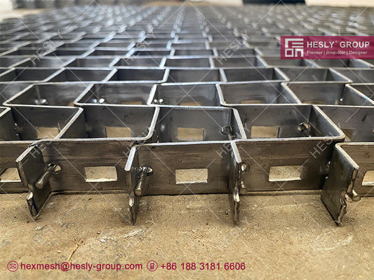 Flexmetal Mesh for Cyclones of FCC units in Oil refinery. 2,0х25мм. 37мм отверстие. 1мх1м. поставщик