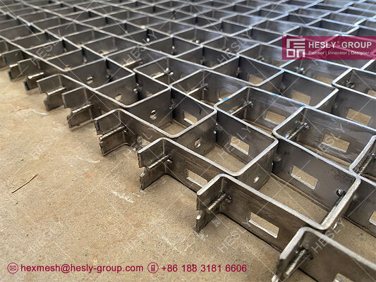 Гибкая металлическая сетка с отверстиями для склеивания, поставщик HESLY Flexmetal China, толщина 25 мм, стальная стержня 3 мм, марка HESLY поставщик